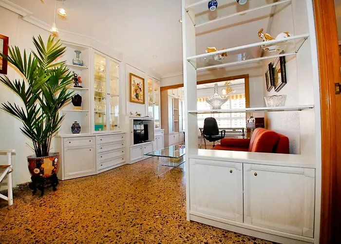 Garden Apartment With Pool And Ac