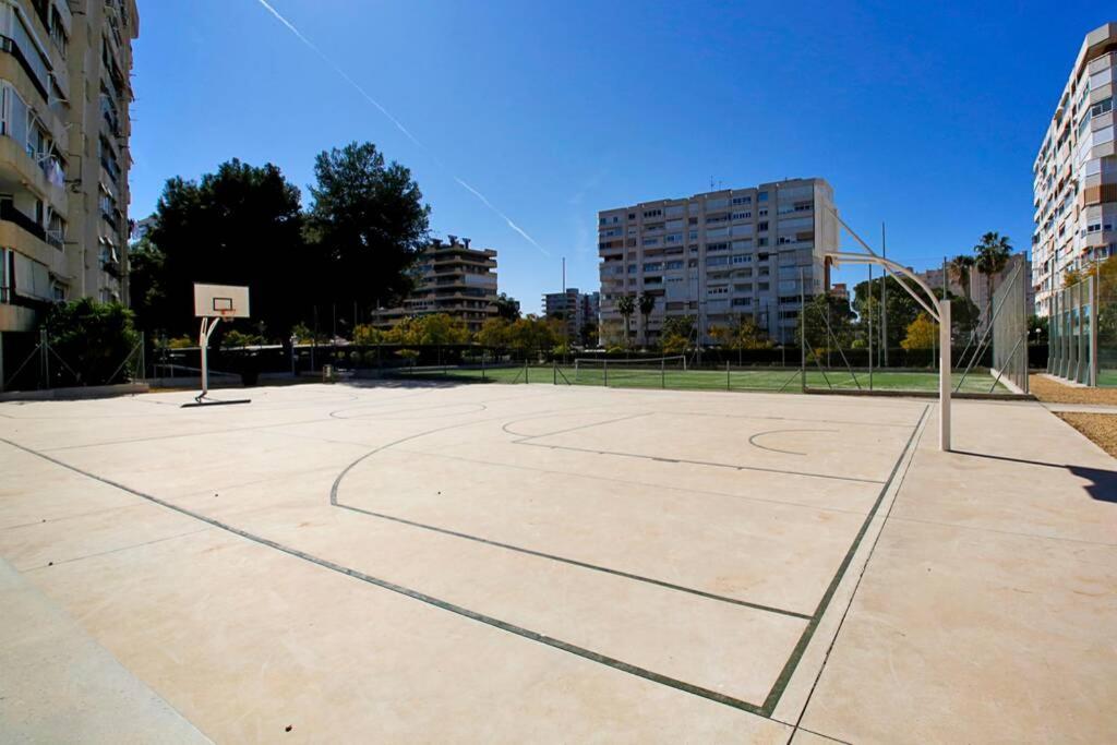 Garden With Pool And Ac Apartment *