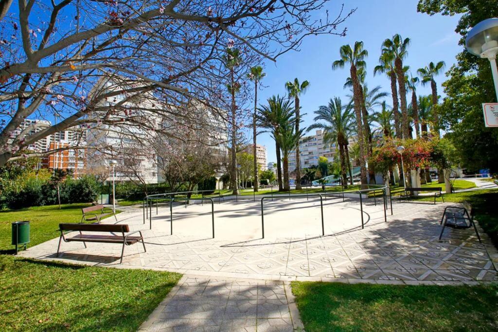 Garden With Pool And Ac Apartment *